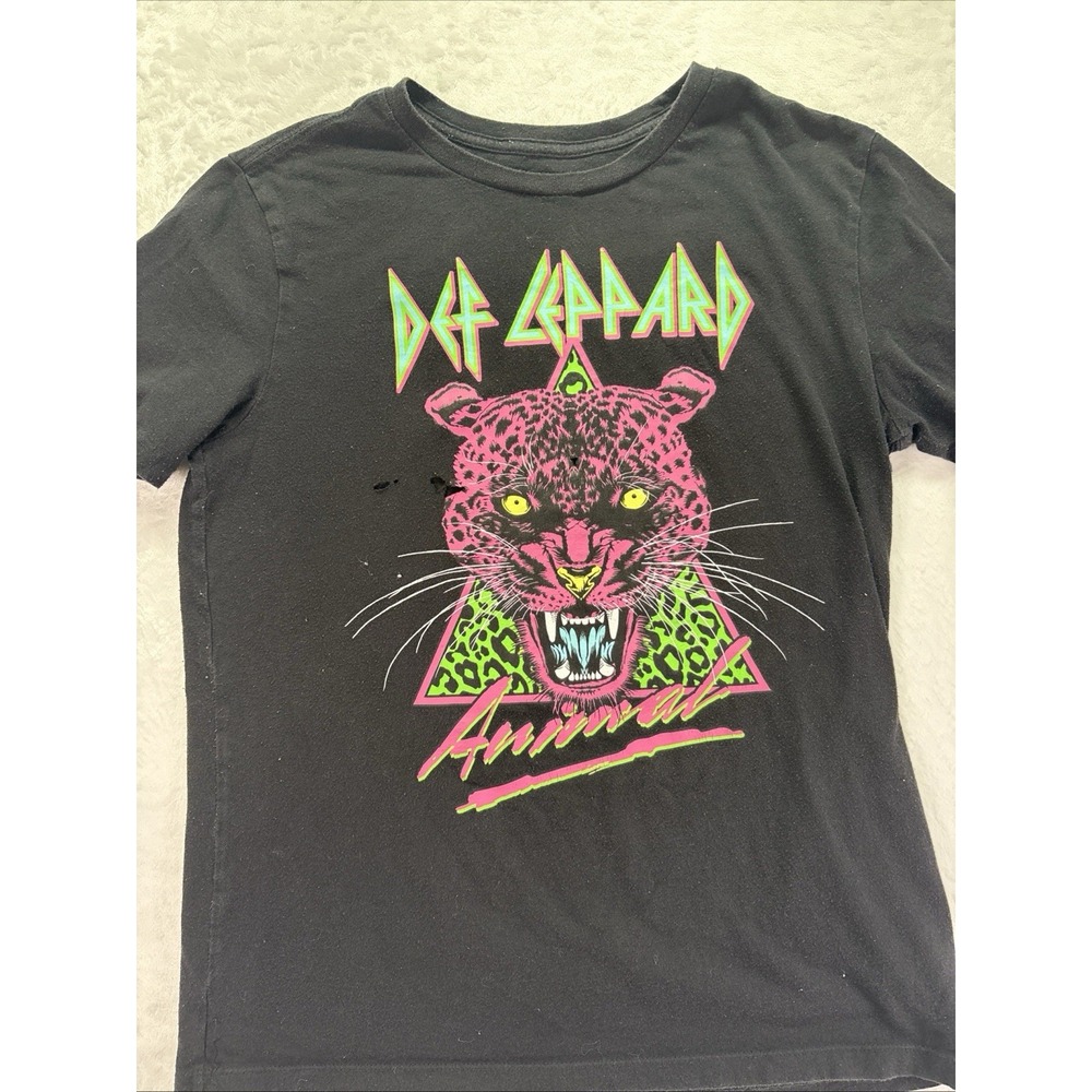 Def Leppard Graphic Band Tee Kids XXL (18)Black Rock T-Shirt- Distressed